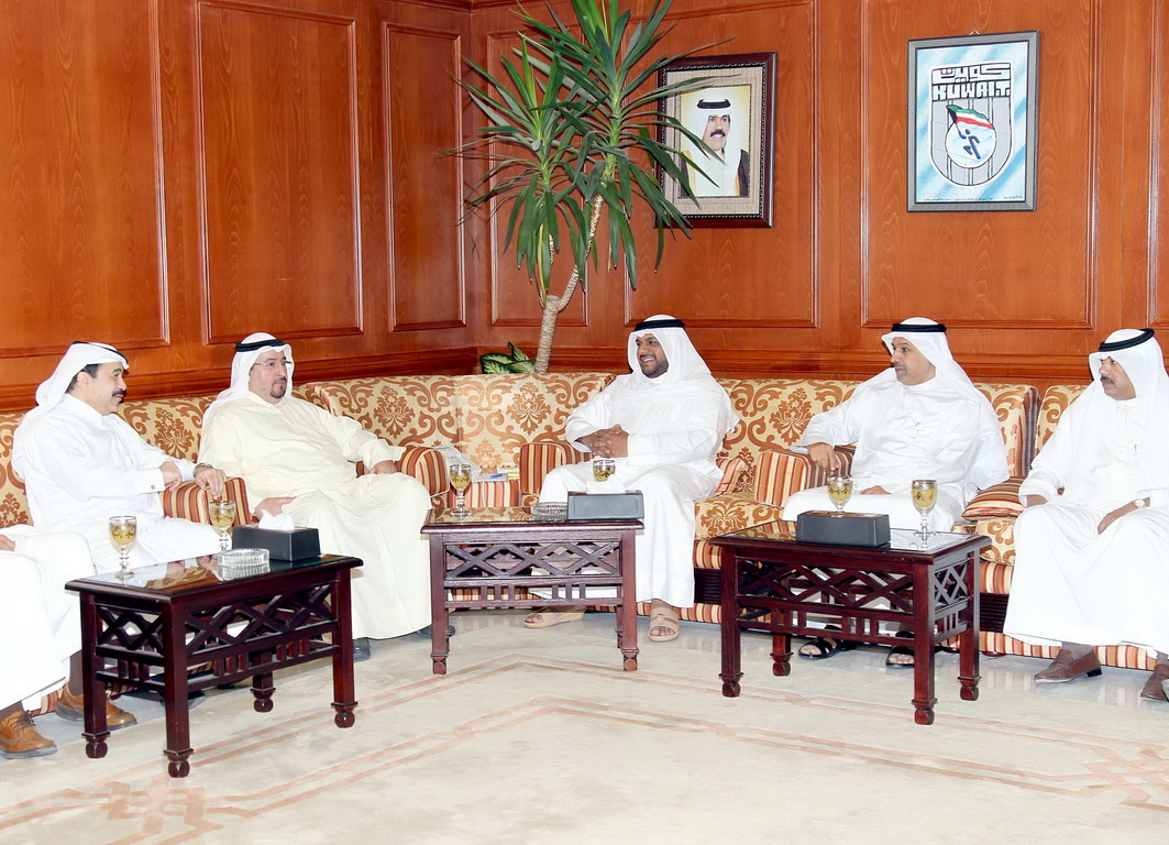 المنصور يستقبل اللجنة المنظمة الخليجية للملاكمة